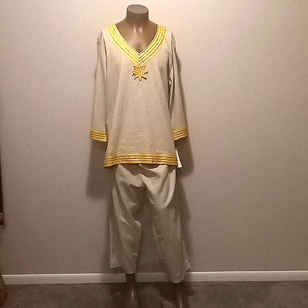 Outstanding & Rare 2pc Taupe Female pants set by AKC